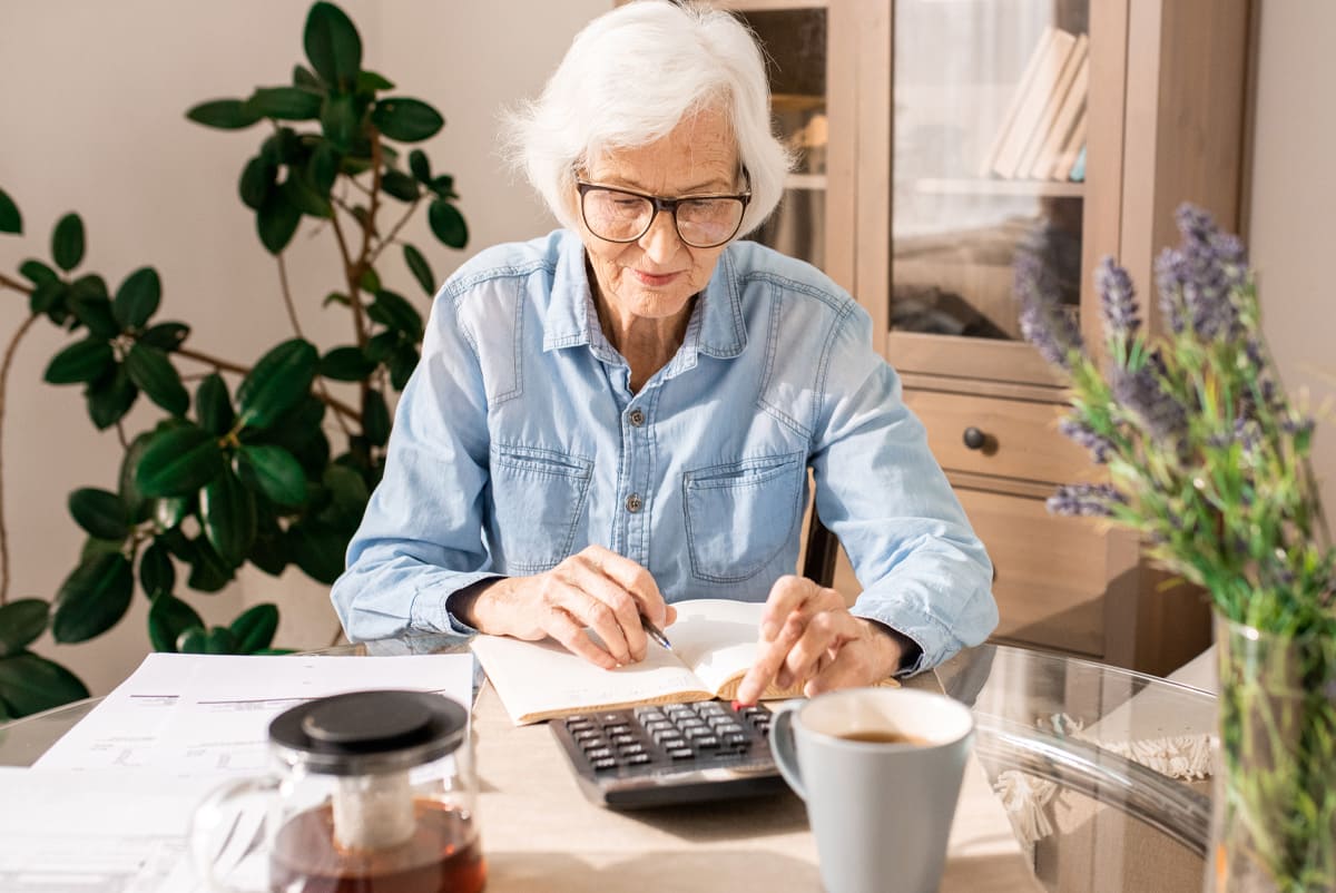 Comment bénéficier d'un abattement d'impôt pour personnes âgées ?
