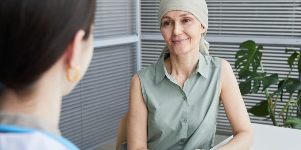 Leucémie chez les personnes âgées : existe-t-il un traitement ?