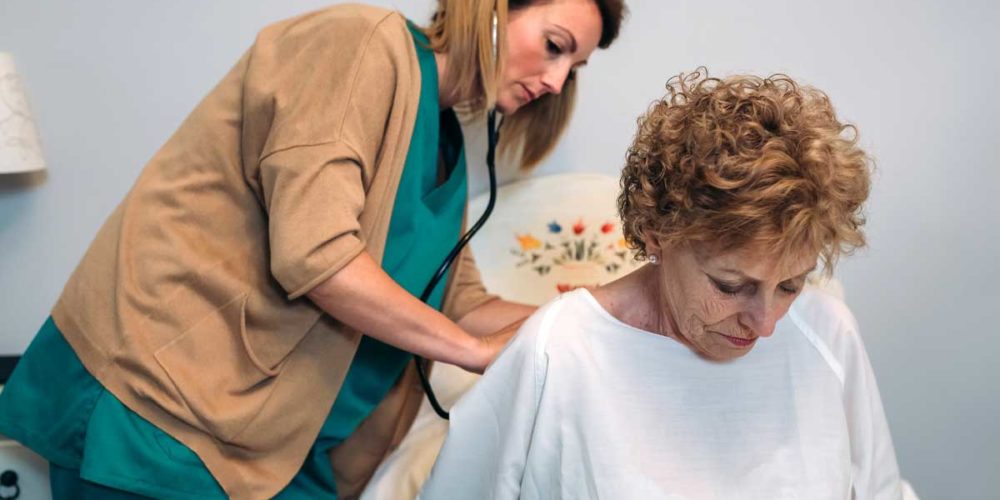 Tout savoir sur la garde de nuit pour senior