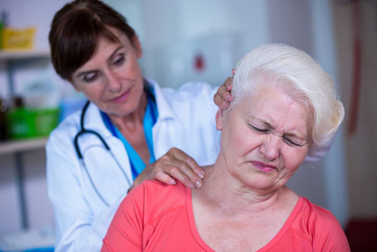 Soulager la douleur chez un senior