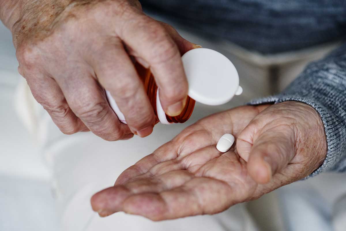 Prévenir la polymédication chez les seniors