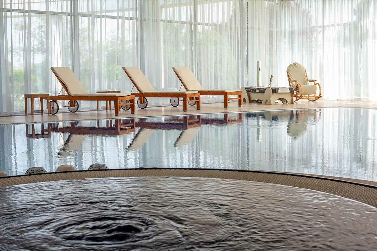 Lieu de thalasso lors d'une cure thermale pour senior